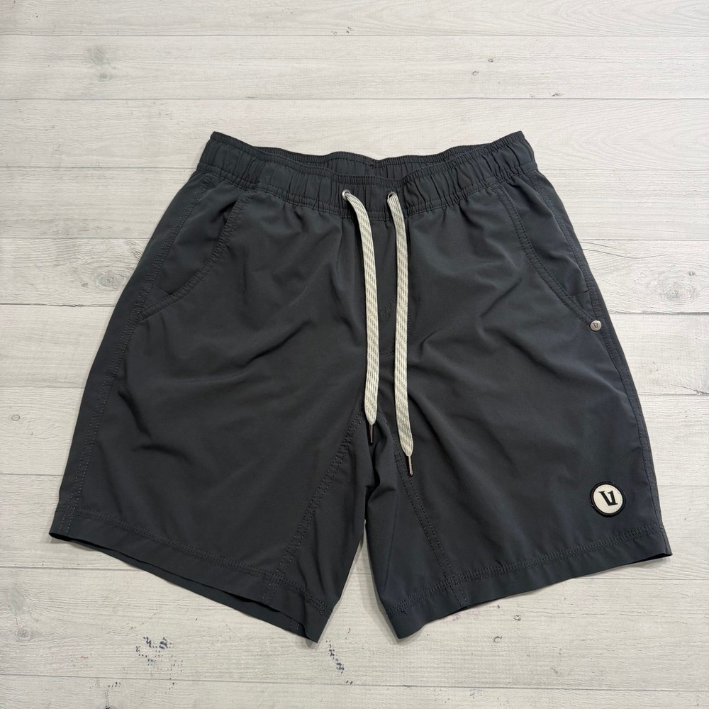 Vuori Kore Men's lined athletic shorts